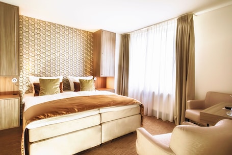 Desk, iron/ironing board, free WiFi, bed sheets