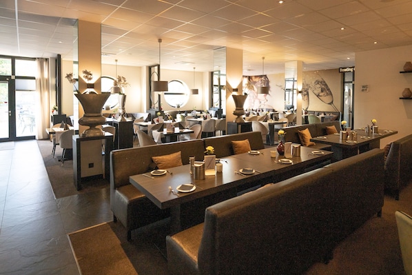 Daily continental breakfast for a fee