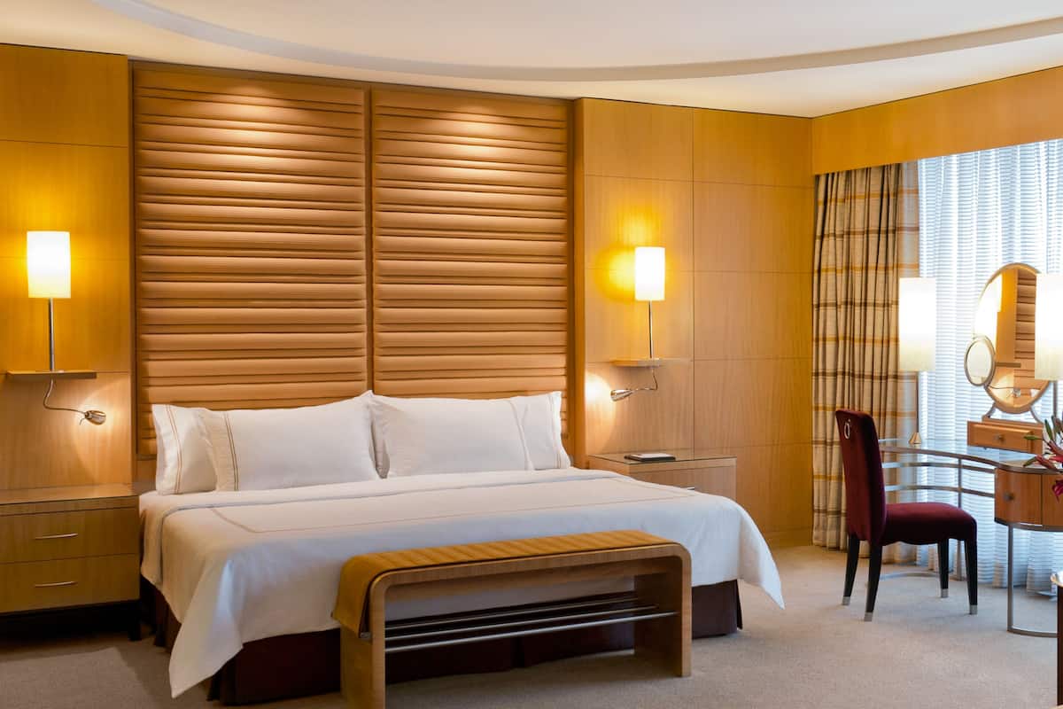 grand room (deluxe) | 1 bedroom, premium bedding, minibar, in-room safe