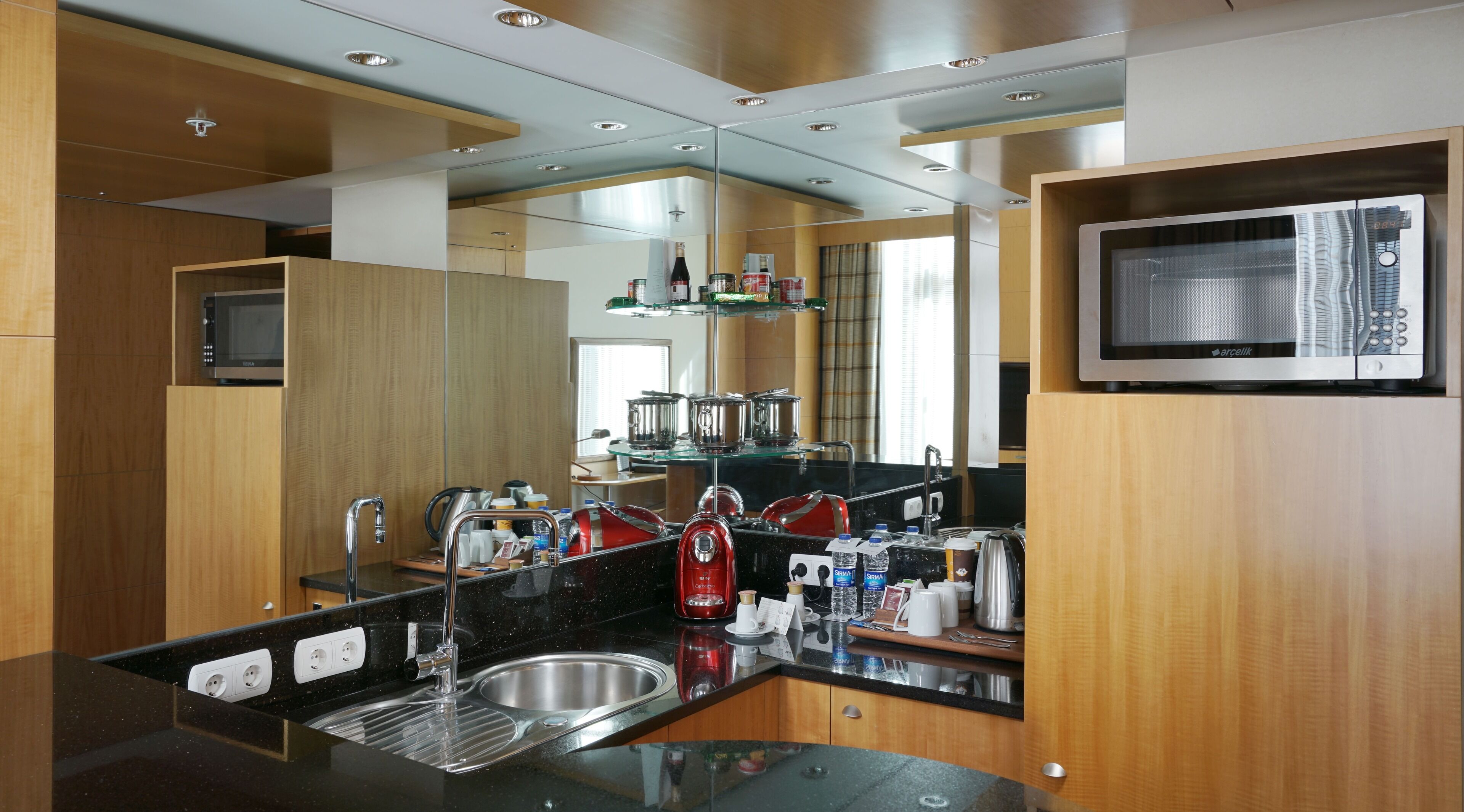 suite, 1 bedroom | 1 bedroom, premium bedding, minibar, in-room safe