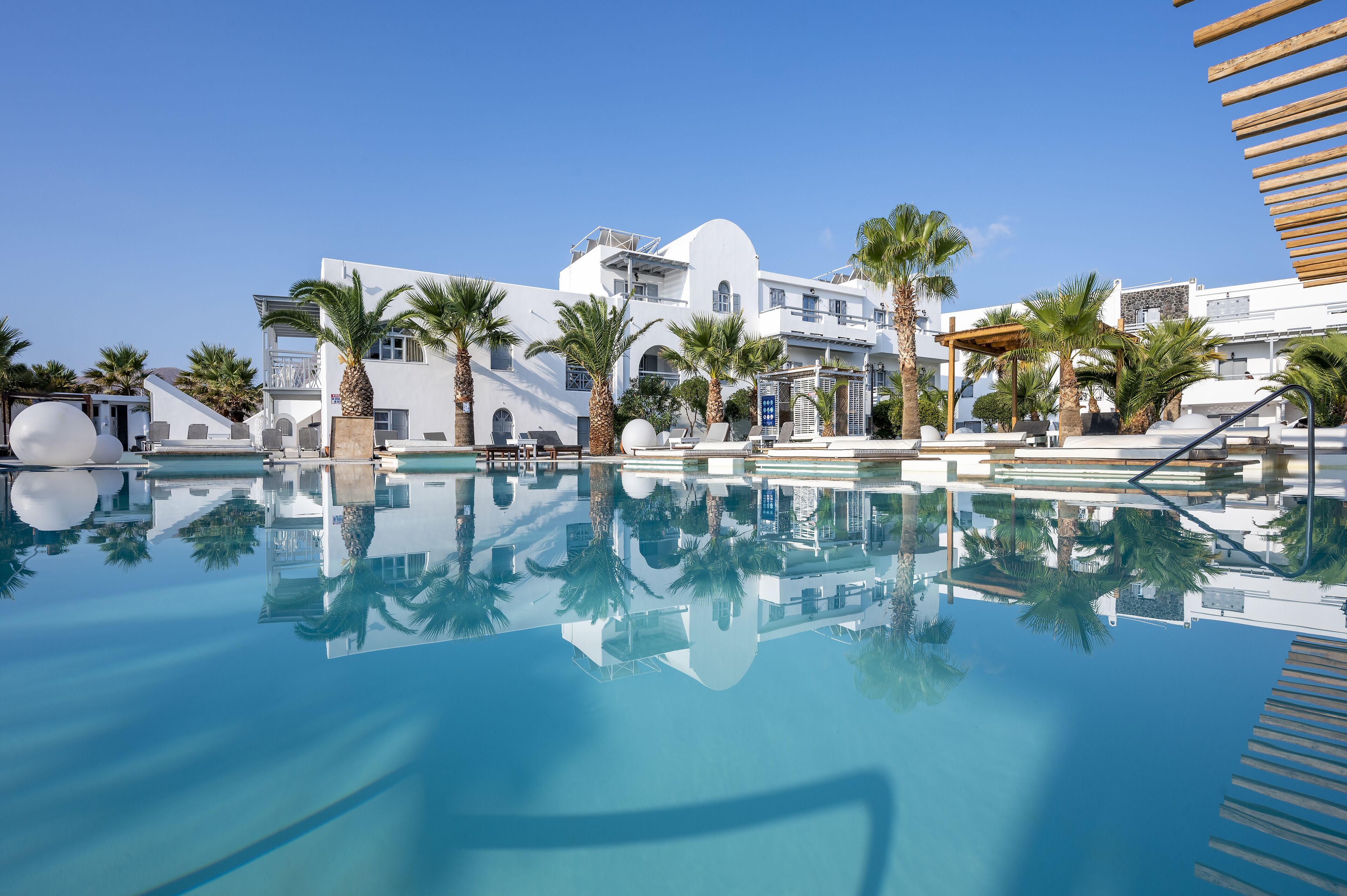 outdoor pool, pool loungers