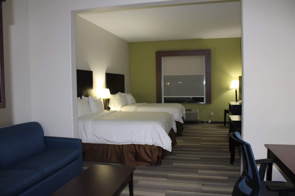 Suite, Multiple Beds (Addl Living Area) | Desk, iron/ironing board, free cribs/infant beds, free WiFi