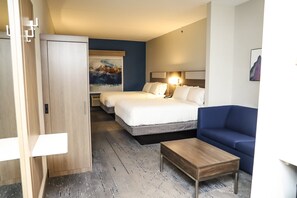 Desk, laptop workspace, blackout drapes, iron/ironing board - Holiday Inn Express Hotel & Suites Donegal by IHG (Stahlstown)