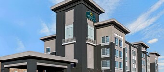 La Quinta Inn & Suites by Wyndham Denver Gateway Park