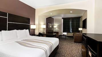 Room, 1 King Bed, Non Smoking, Corner | Premium bedding, down comforters, pillowtop beds, in-room safe