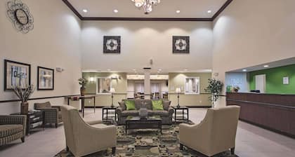 La Quinta Inn & Suites by Wyndham Lancaster