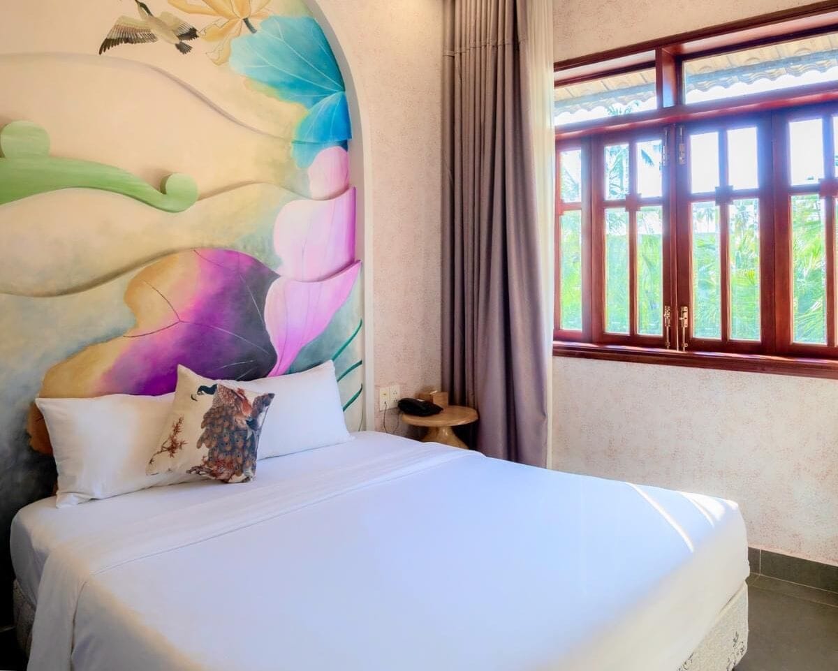 Deluxe-herbergi með tvíbreiðu rúmi | Míníbar, öryggishólf í herbergi, skrifborð, hljóðeinangrun