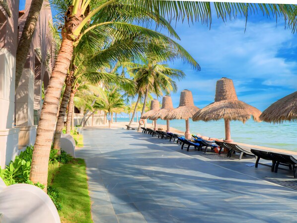 Sun deck - Le Viva Mui Ne Resort (Phan Thiet)