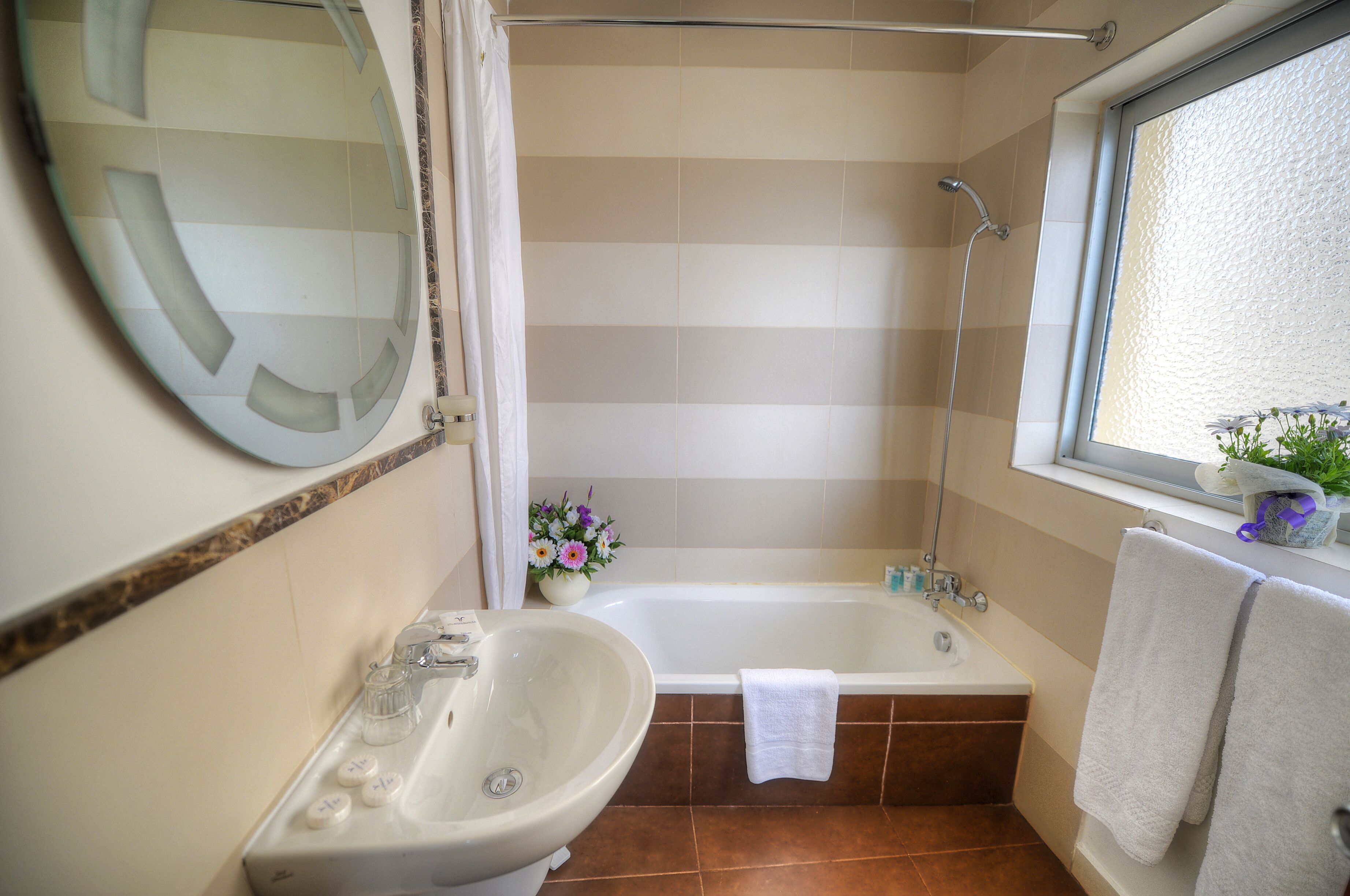 Photo - Carlton Hotel