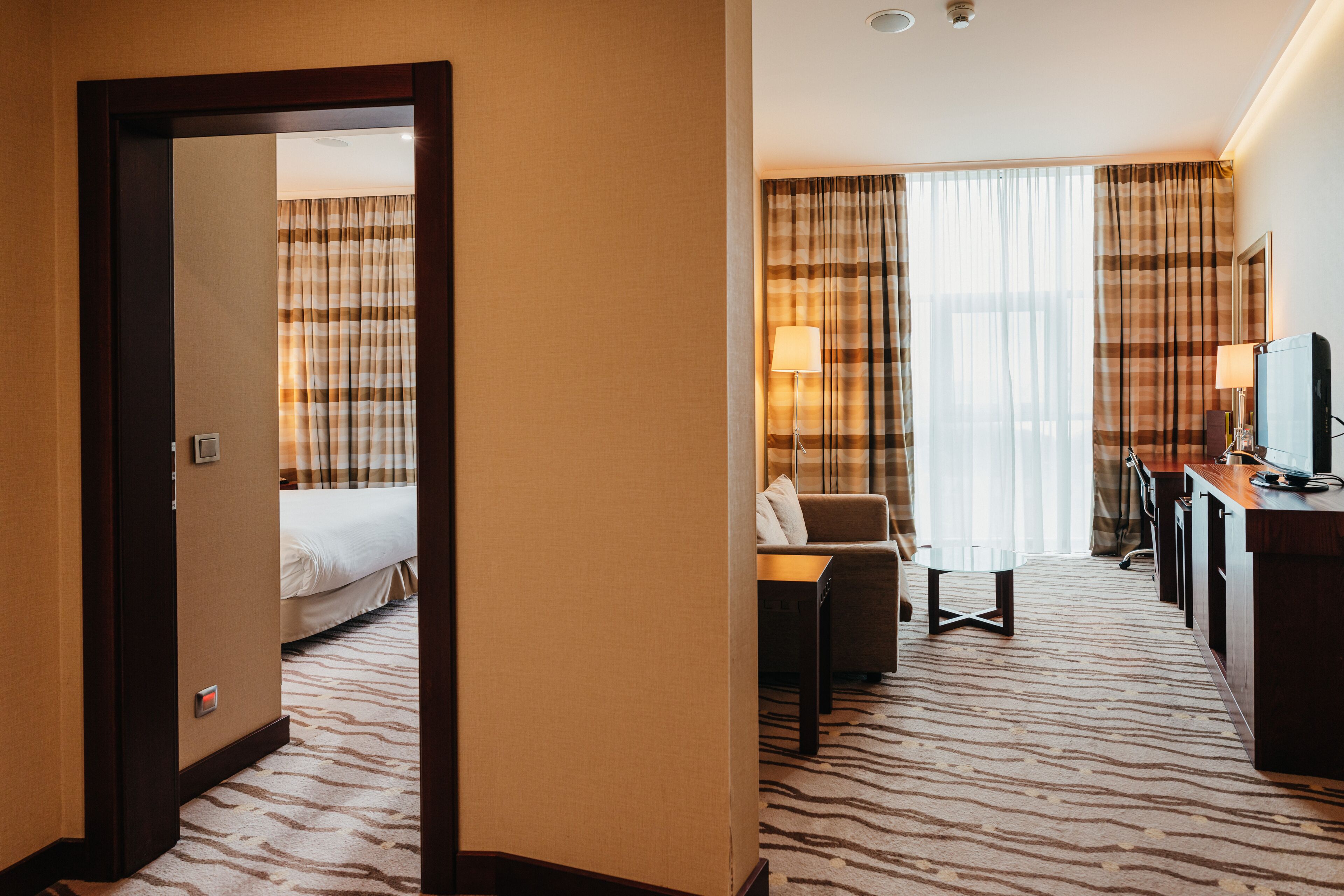 suite, 1 bedroom | hypo-allergenic bedding, select comfort beds, minibar, in-room safe