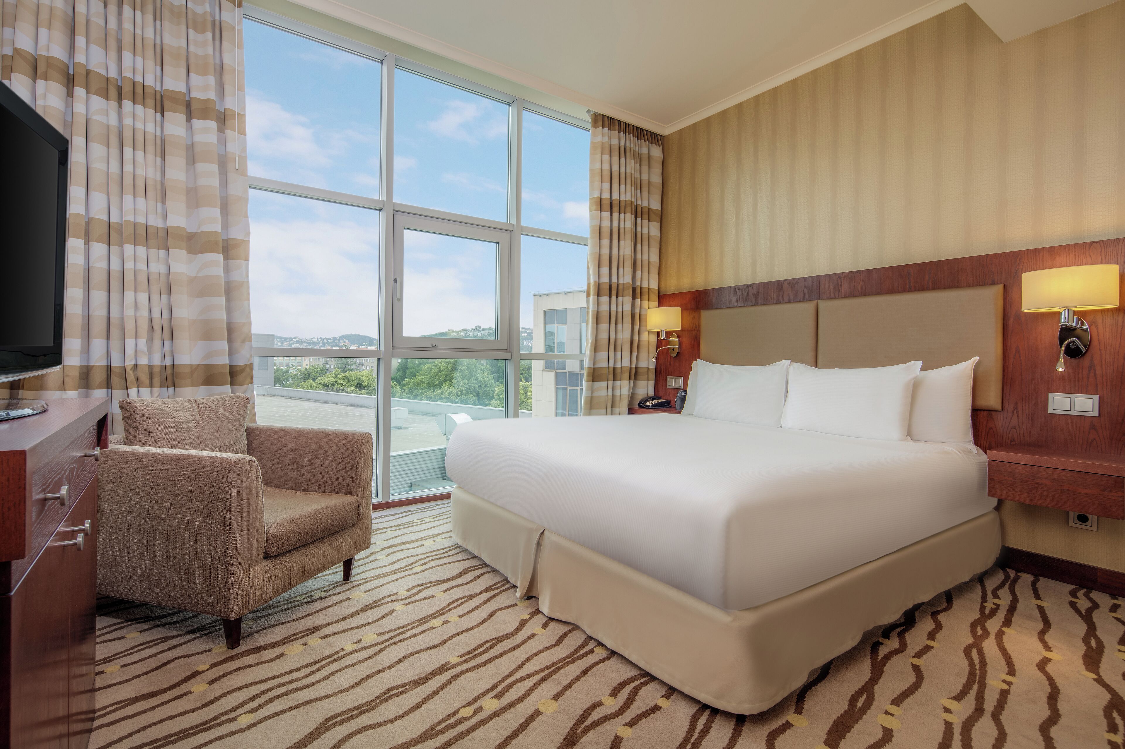 Suite, 1 soverom | Allergitestet sengetøy, senger med Select Comfort-madrass og minibar