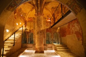 Behandlingsrom for par, varme kilder/mineralkilder og tyrkisk bad/hamam