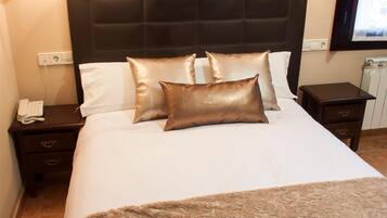 Tabla de planchar con plancha, cunas (de pago), wifi gratis