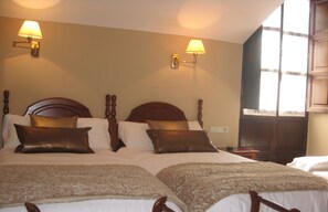 Double or Twin Room | Iron/ironing board, cots/infant beds, free WiFi, bed sheets