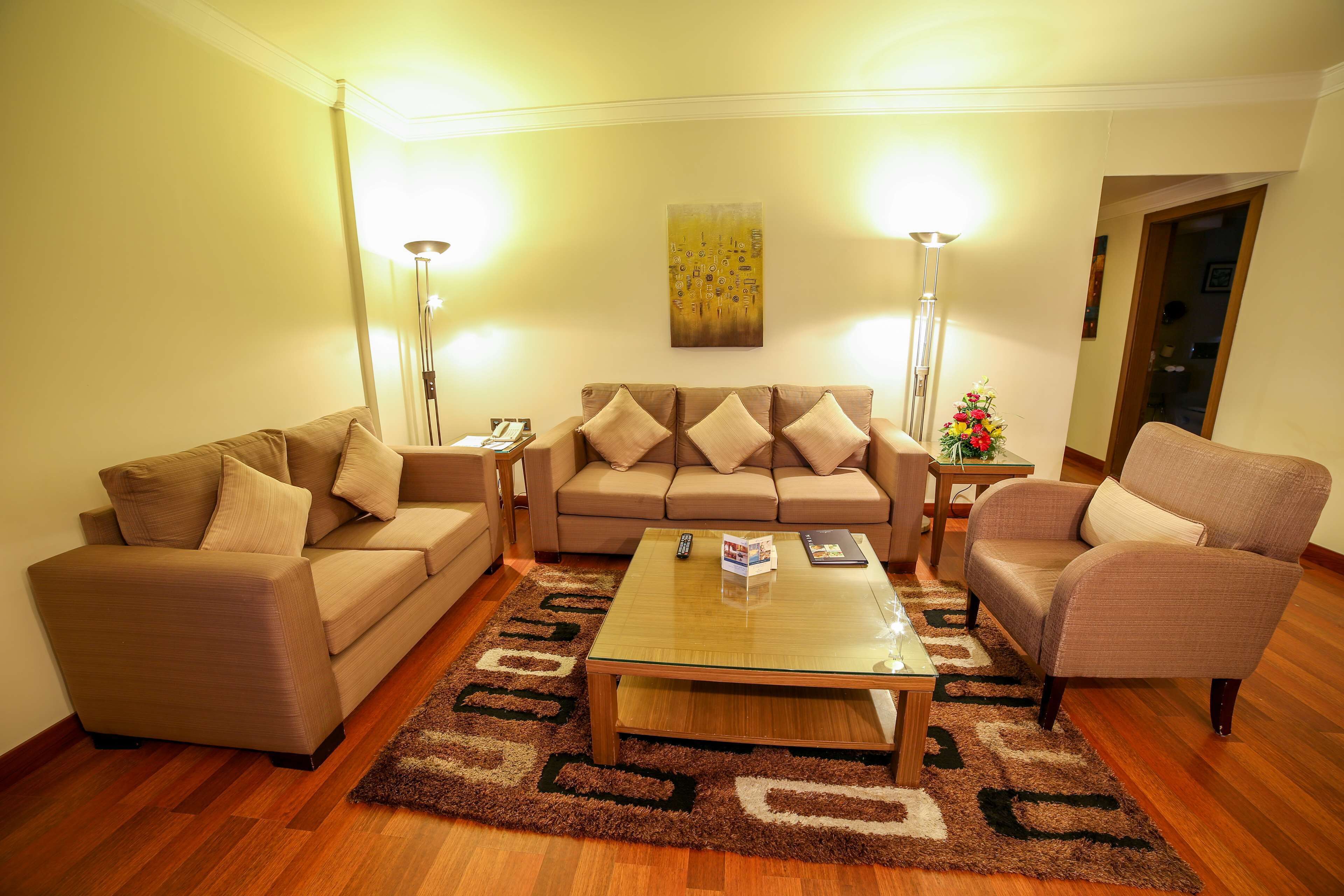 Svit - 2 sovrum (Ambassador,2 Single, 1 King) | Egyptiska bomullslakan, sängtillbehör av högsta kvalitet och minibar