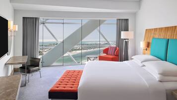 1 bedroom, premium bedding, free minibar items, in-room safe