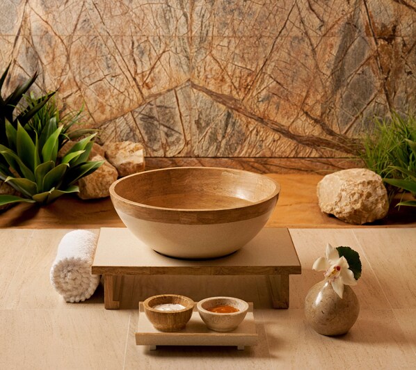 Couples treatment rooms, steam room, body treatments, hot stone massages
