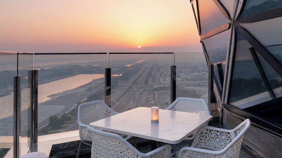 ANDAZ CAPITAL GATE ABU DHABI, BY HYATT