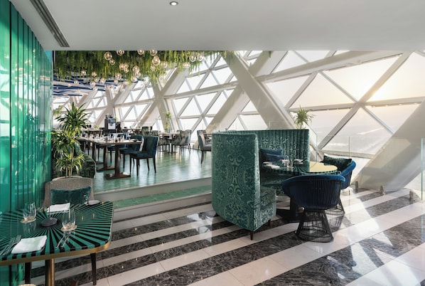 Restaurant - ANDAZ CAPITAL GATE ABU DHABI, BY HYATT (Abu Dhabi)