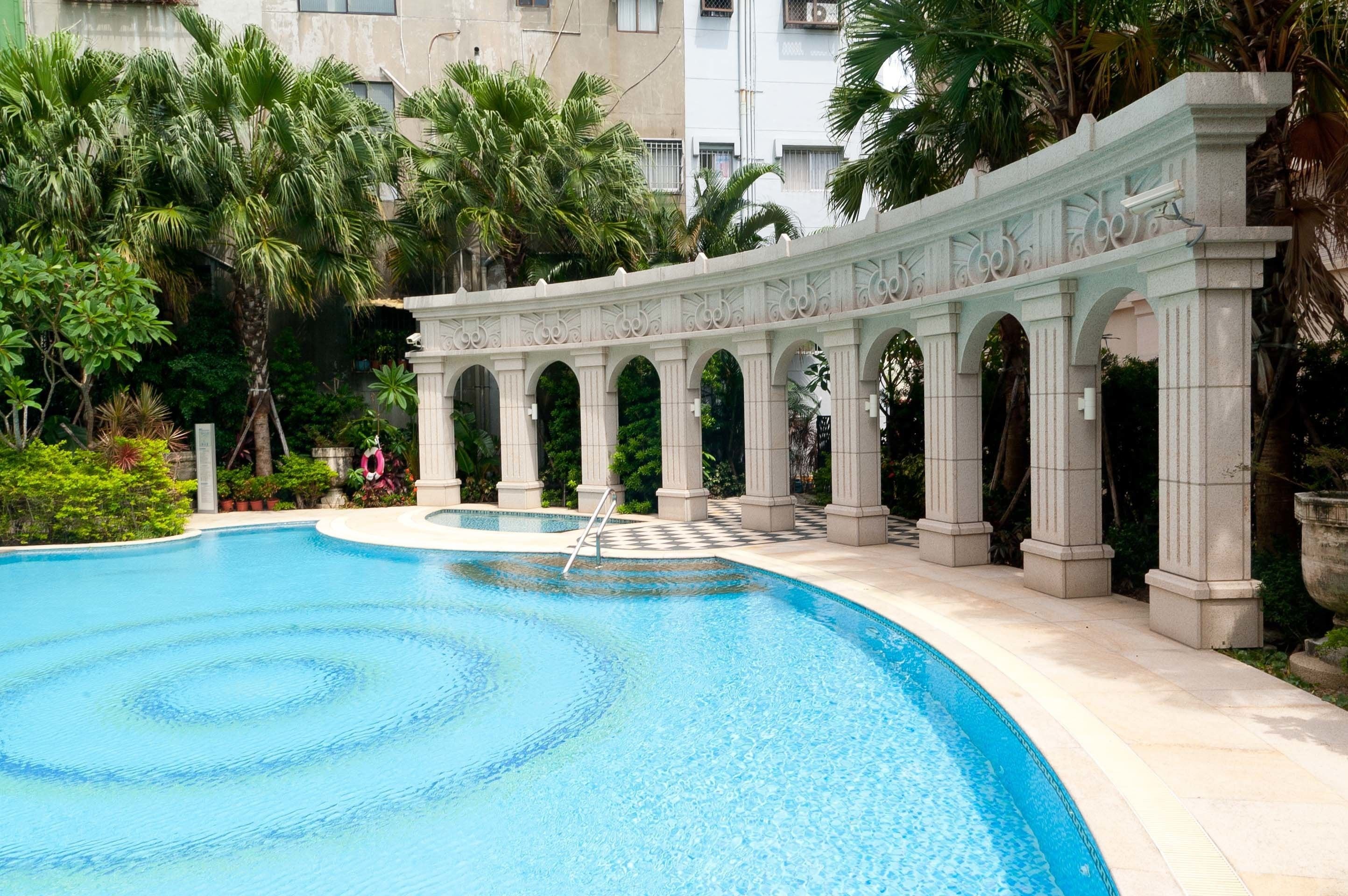 季節限定屋外プール