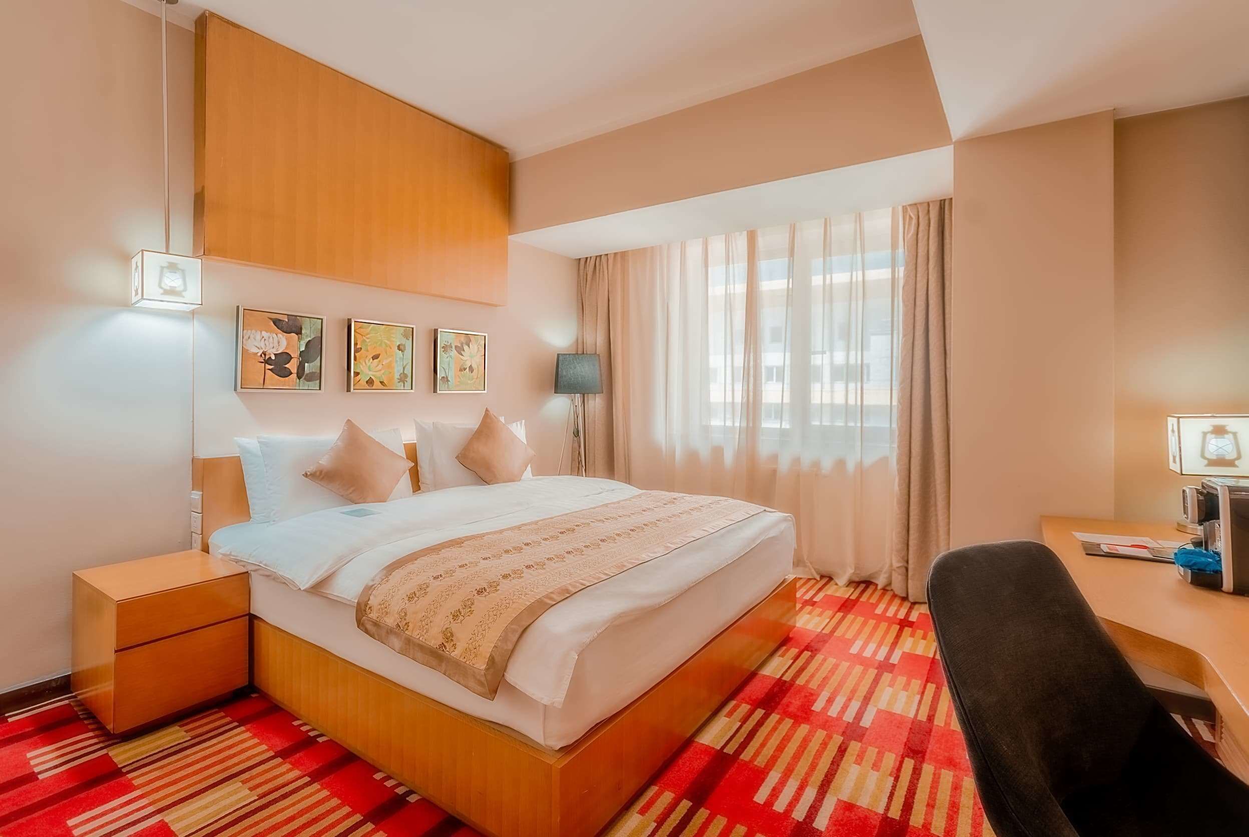 Hypo-allergenic bedding, minibar, in-room safe, individually decorated