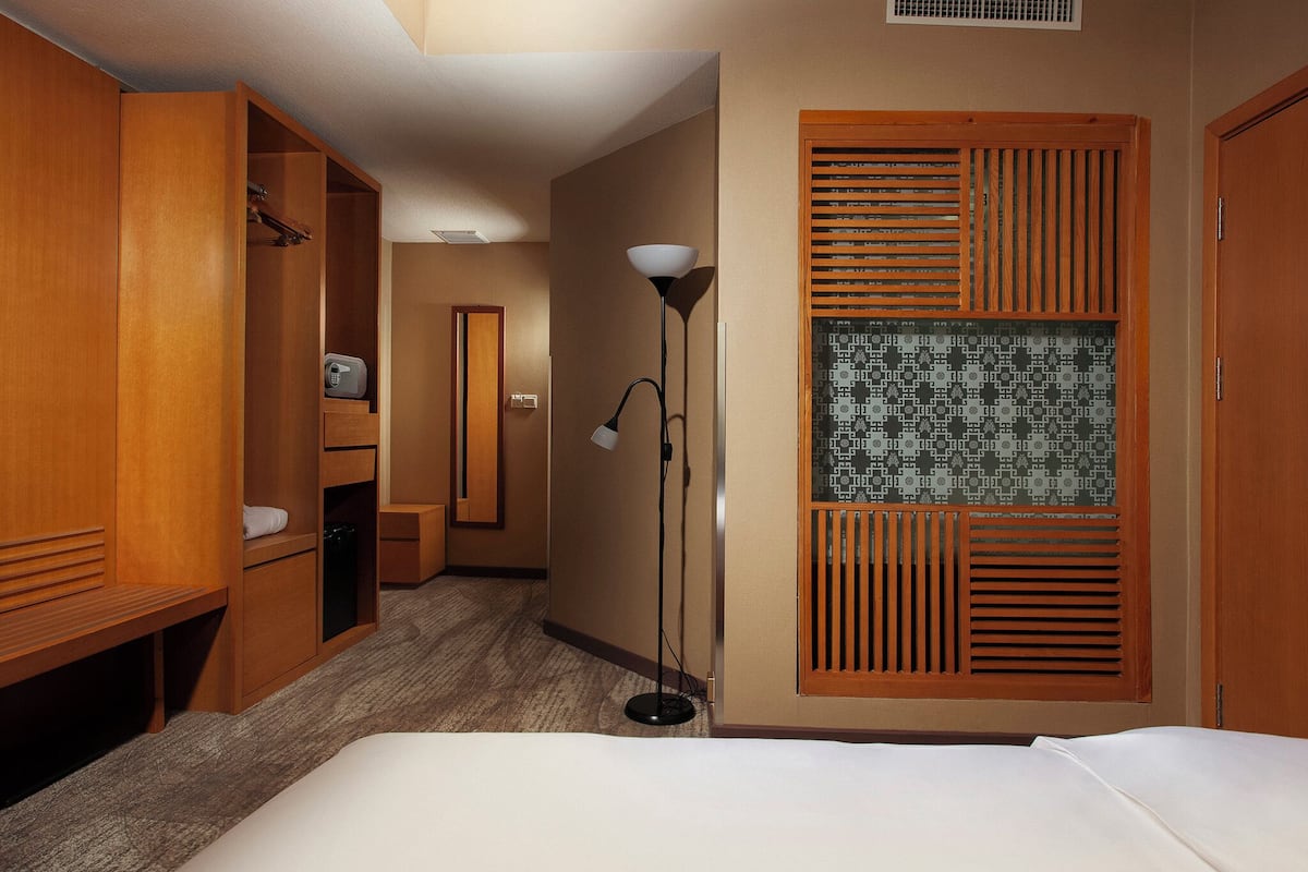 hypo-allergenic bedding, minibar, in-room safe, individually decorated