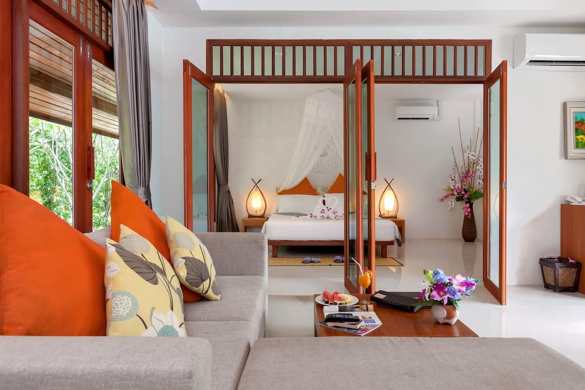 1 bedroom, pillow-top beds, minibar, in-room safe