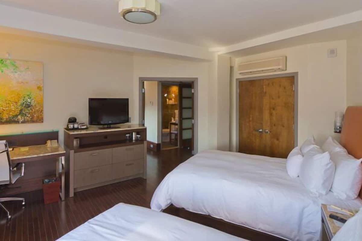 1 bedroom, hypo-allergenic bedding, down duvets, in-room safe