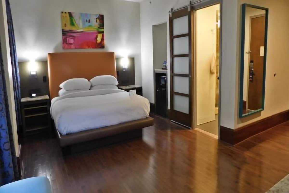 1 bedroom, hypo-allergenic bedding, down duvets, in-room safe