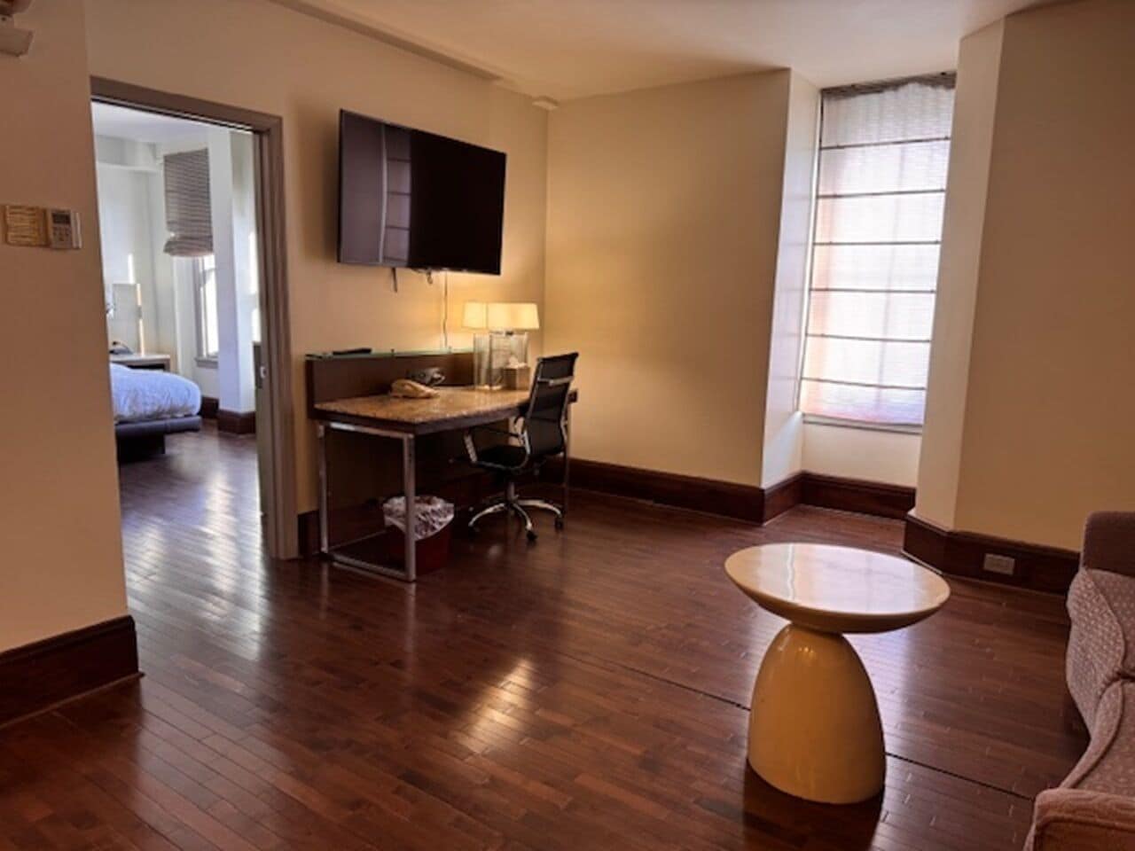 TV LED 37-inch có truyền hình vệ tinh, TV 