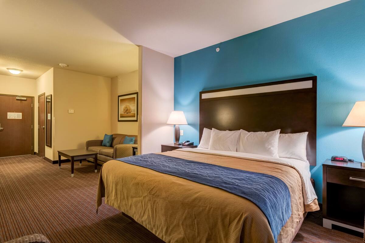 Pillow-top beds, in-room safe, desk, blackout curtains