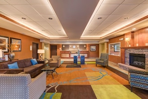 Coin salon dans le hall