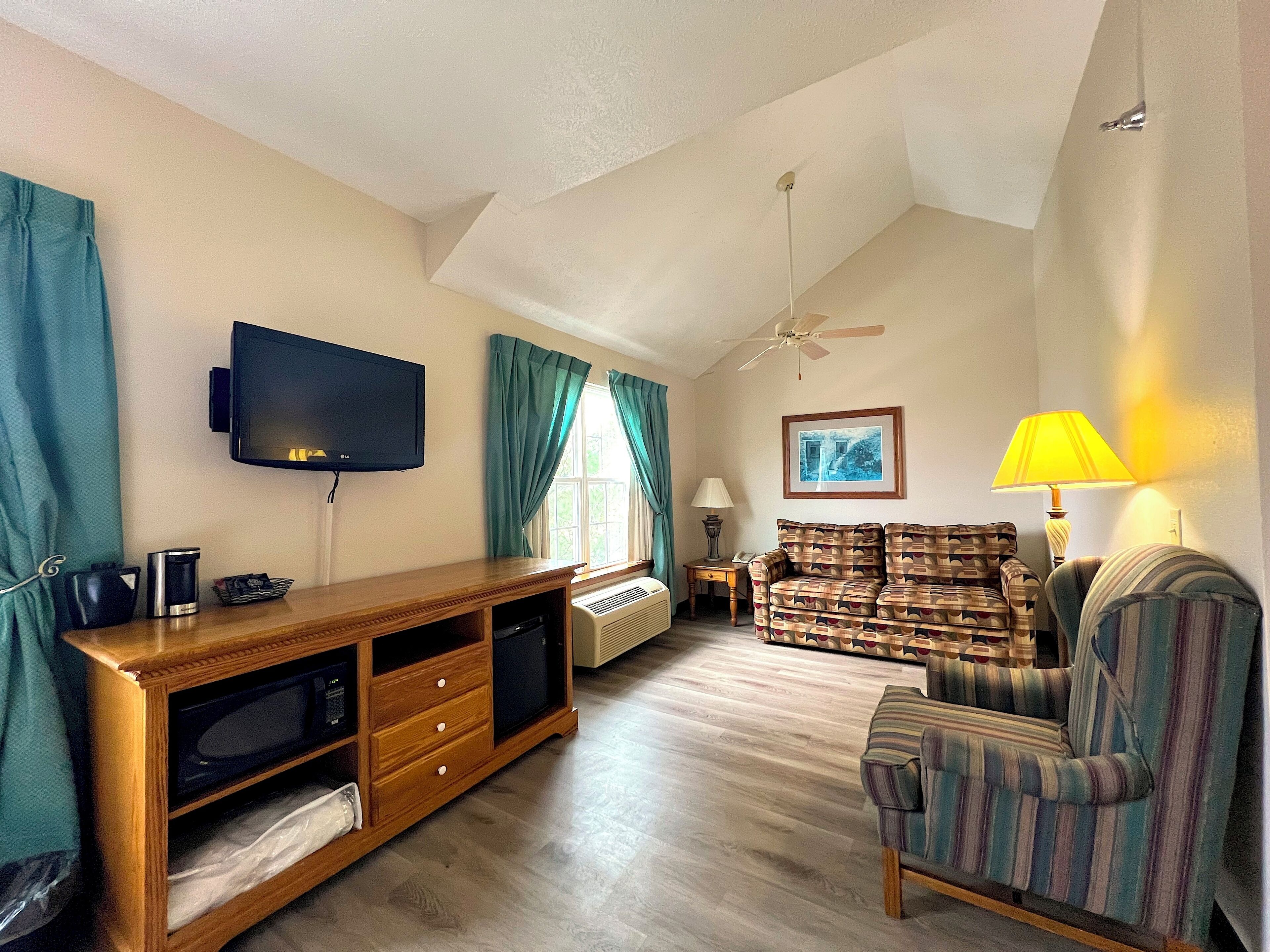 2 queen family suite sofa bed | desk, iron/ironing board, free cots/infant beds, free wifi