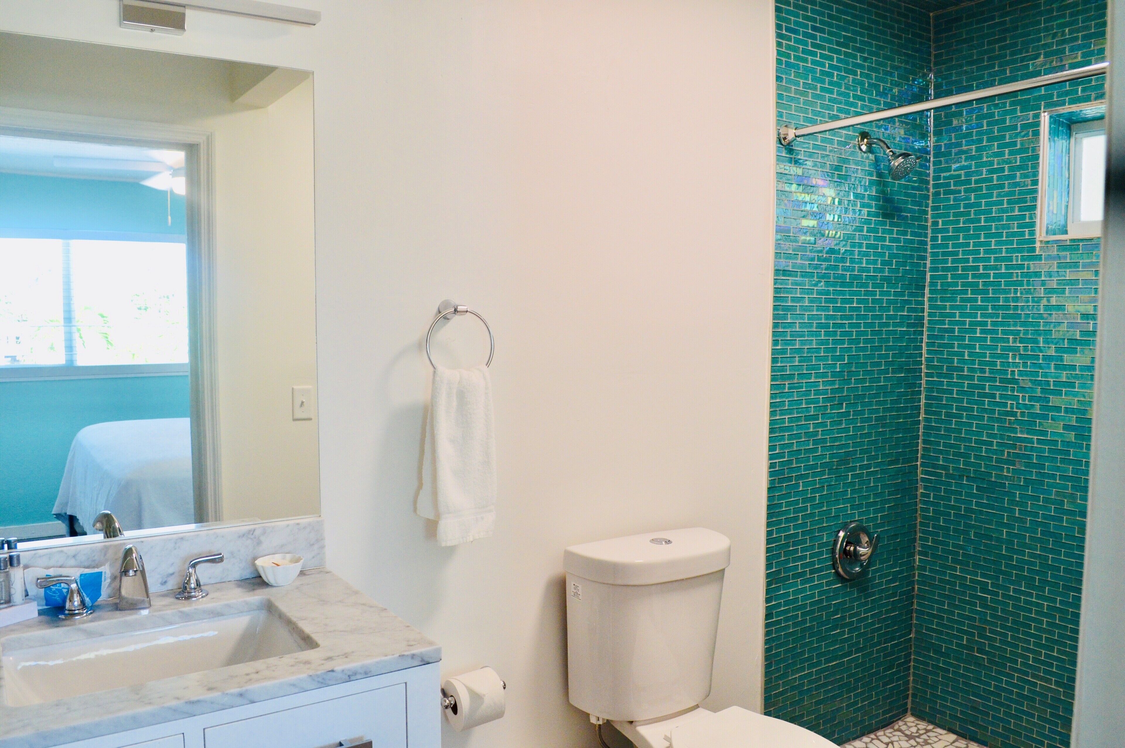 oceanfront king suite w/ kitchen & private balcony | bathroom | shower, free toiletries, hair dryer, towels