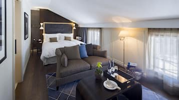 1 bedroom, hypo-allergenic bedding, free minibar, in-room safe