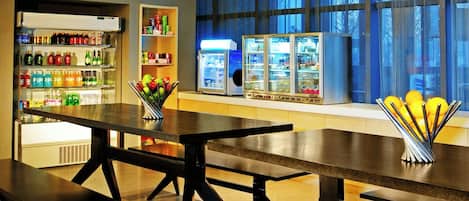 2 restaurants, serveren ontbijt, lunch, diner, Chinese gerechten