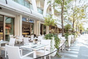 Desayuno bufé gratuito y diario