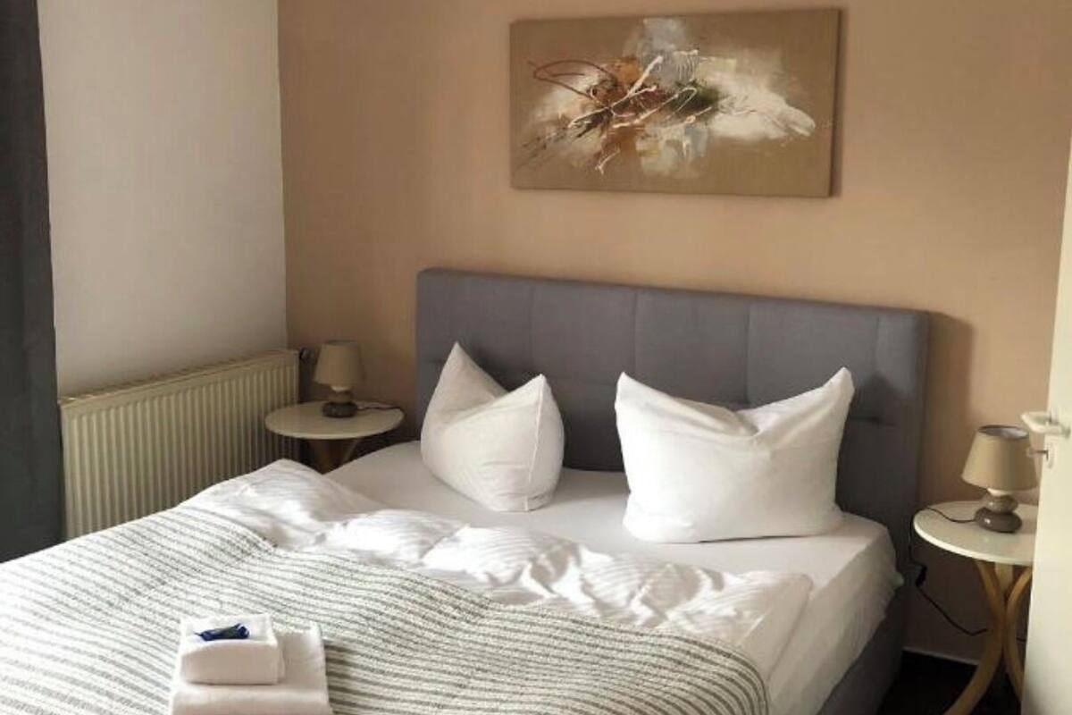 double room | individually decorated, individually furnished, desk, cots/infant beds