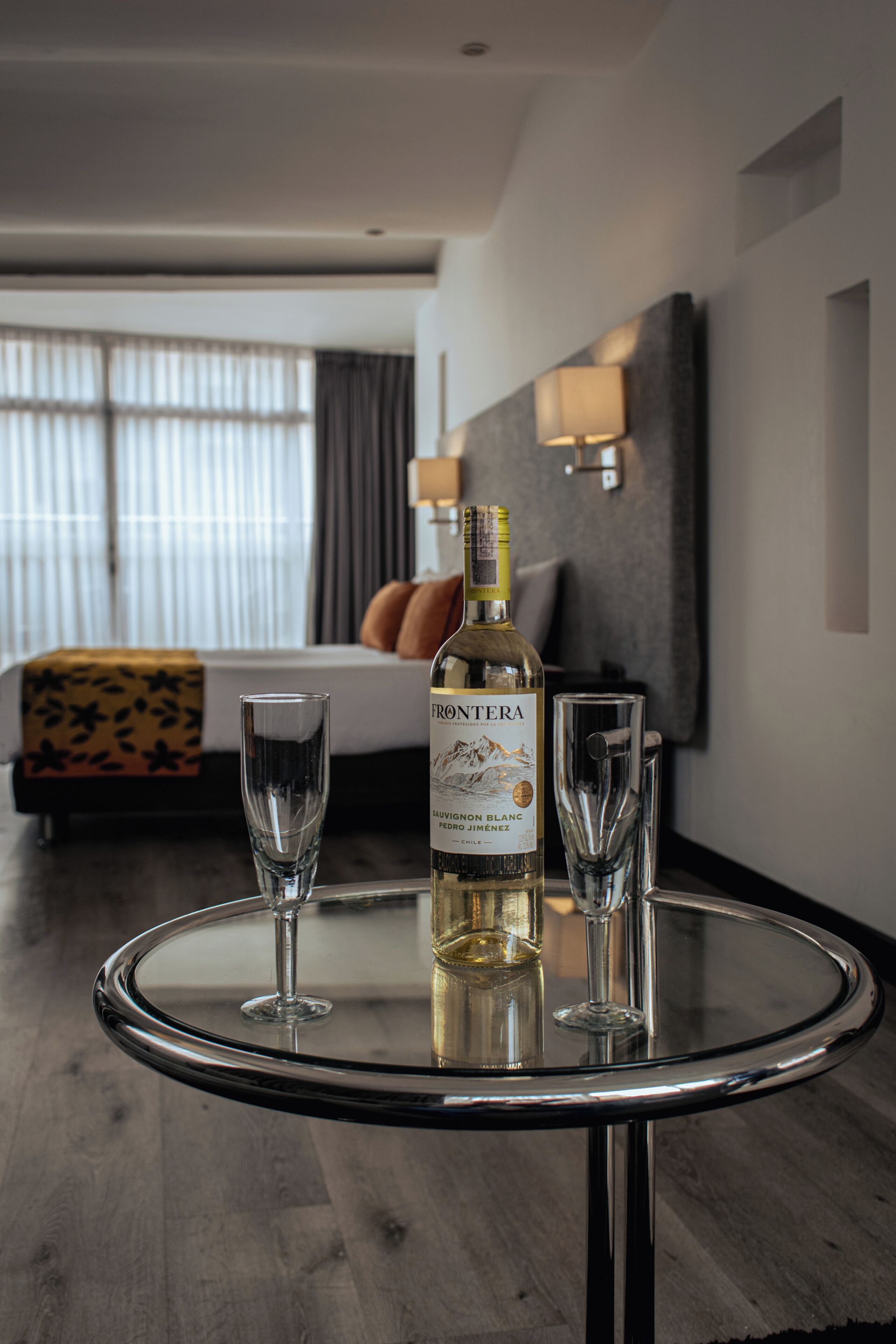 deluxe room | minibar, in-room safe, desk, laptop workspace