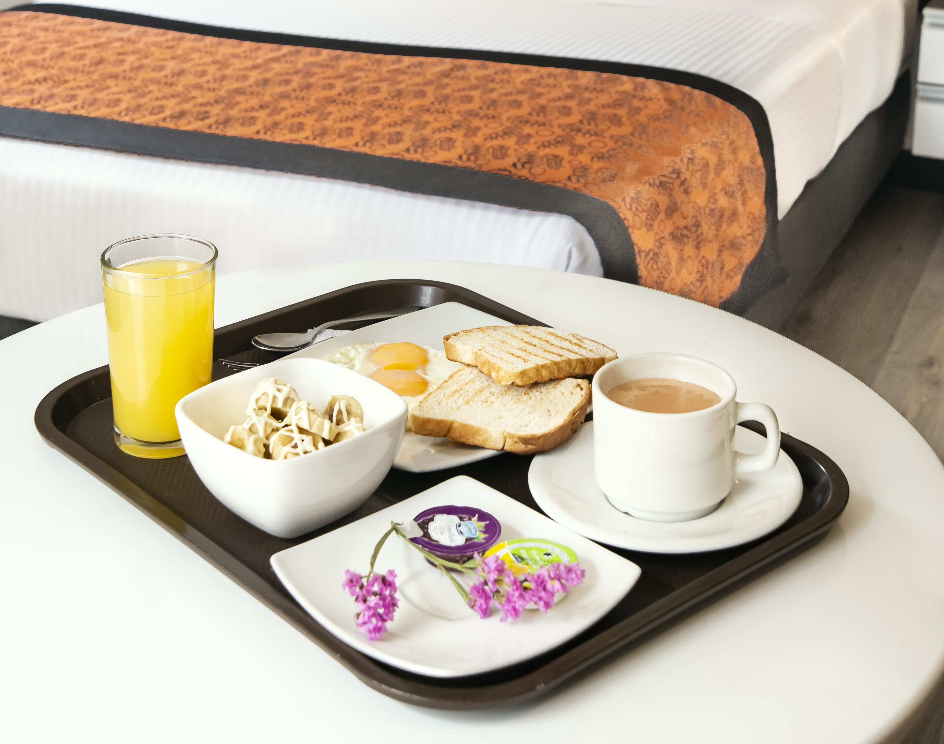 standard double room | minibar, in-room safe, desk, laptop workspace