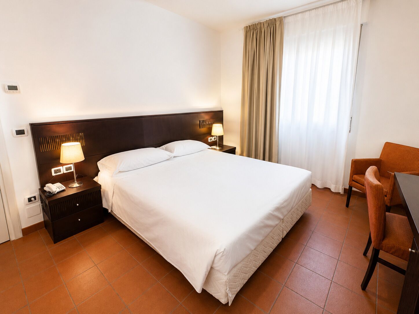 Quarto casal clássico, banheiro privativo | Camas Select Comfort, berços (sobretaxa), Wi-Fi de cortesia