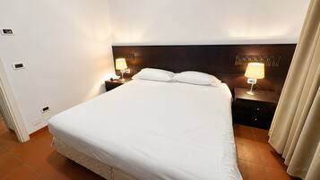 Select Comfort beds, cots/infant beds, free WiFi, bed sheets