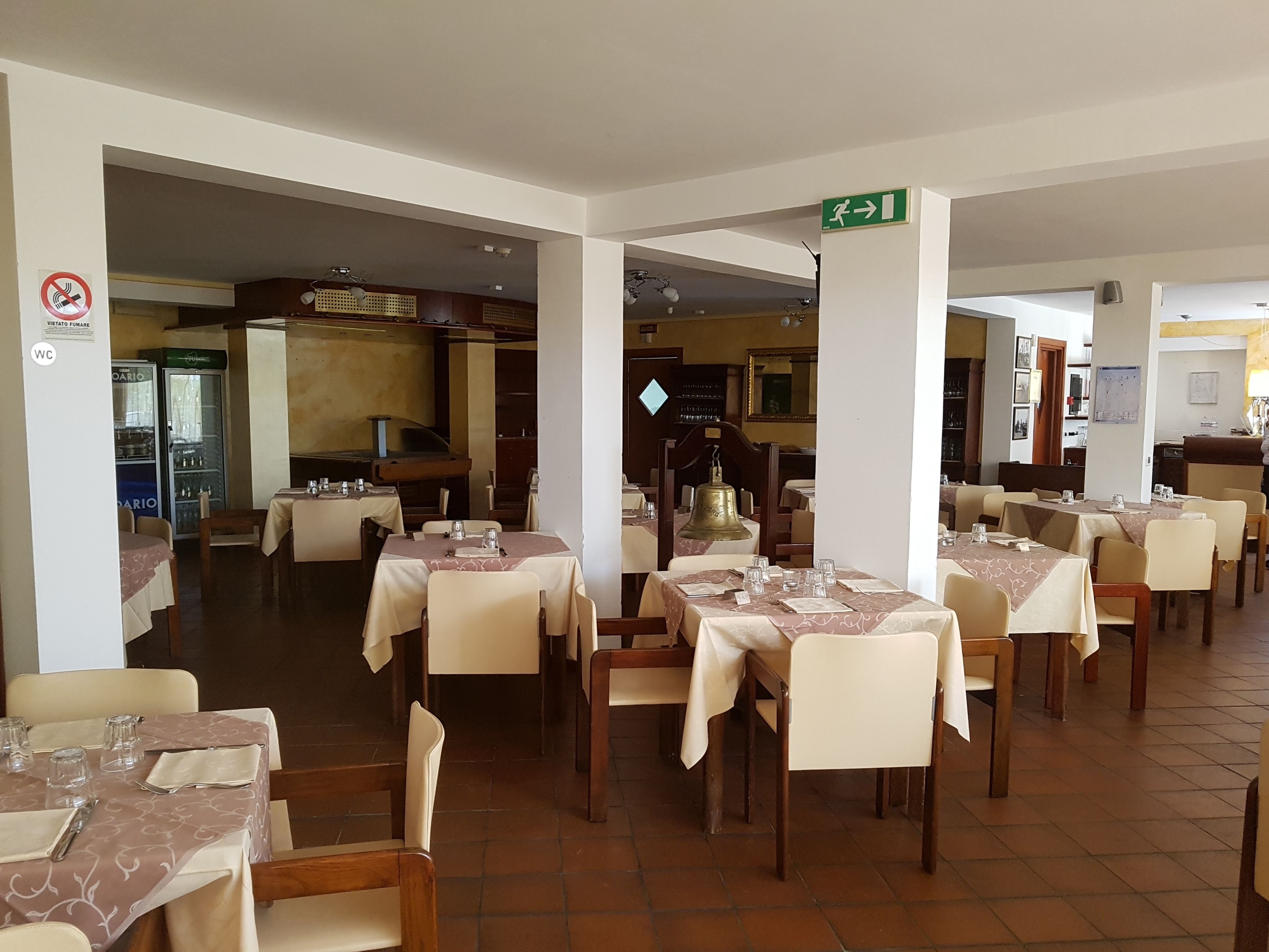 Food-Court