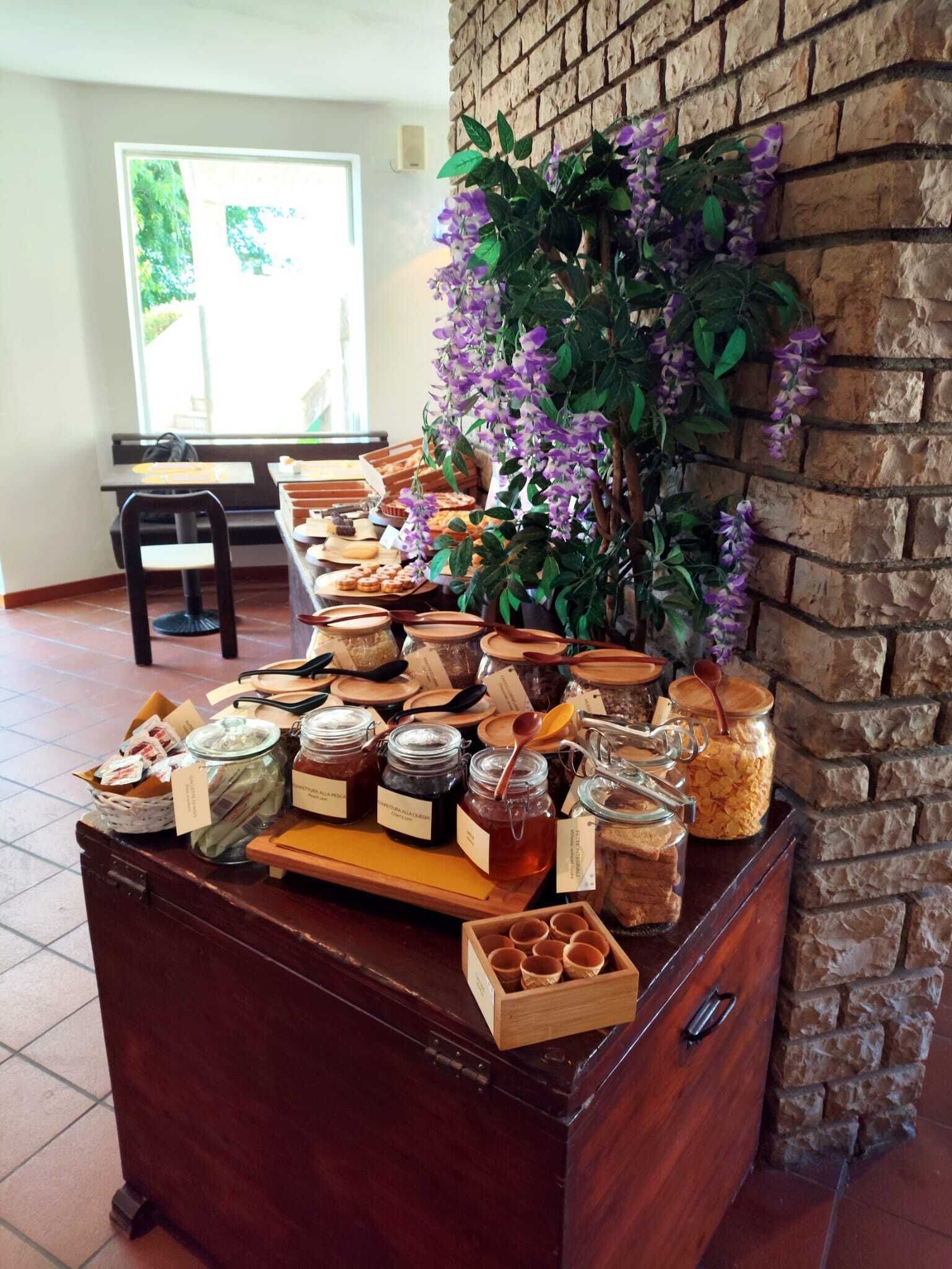 Colazione continentale inclusa, servita tutte le mattine 
