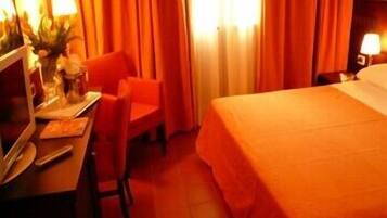 Select Comfort beds, in-room safe, desk, soundproofing