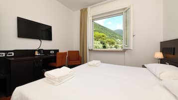 Classic Double Room, Private Bathroom | Select Comfort beds, cots/infant beds, free WiFi, bed sheets