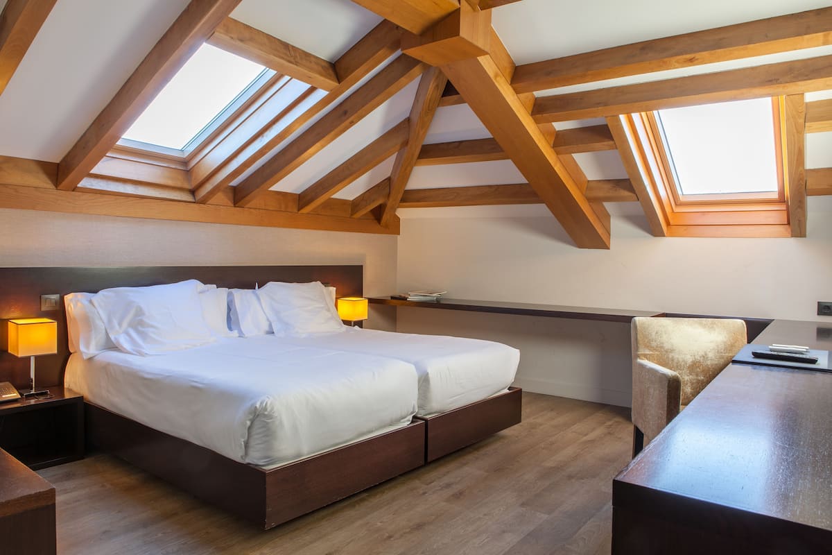 Premium bedding, minibar, in-room safe, desk