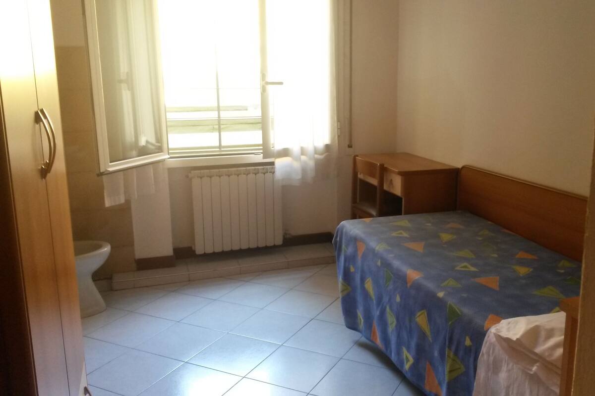 Single Room, Shared Bathroom | Desk, WiFi (free)
