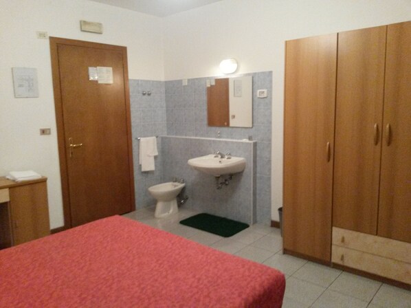 Room - Pensione Marconi (Bologna)