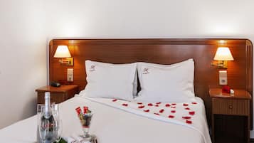 Double or Twin Room | Champagne service